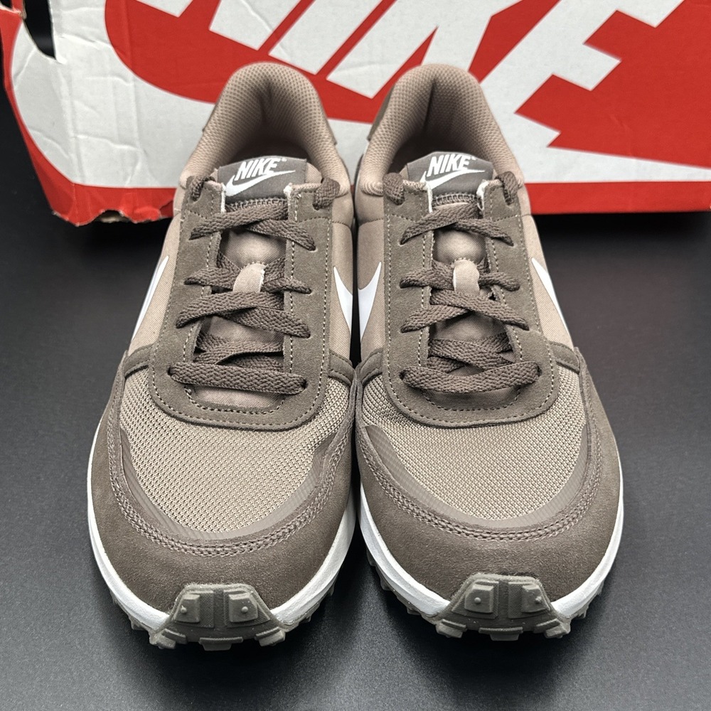 Nike Waffle Mink Brown / White Sneaker Shoes FJ4195-201 Men's Size 9.5 New - Picture 2 of 7